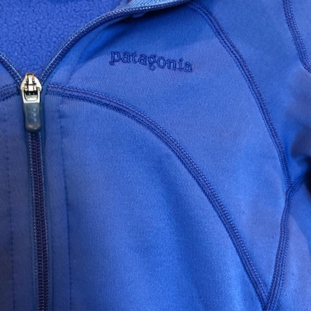 Patagonia full zip blue workout jacket size small